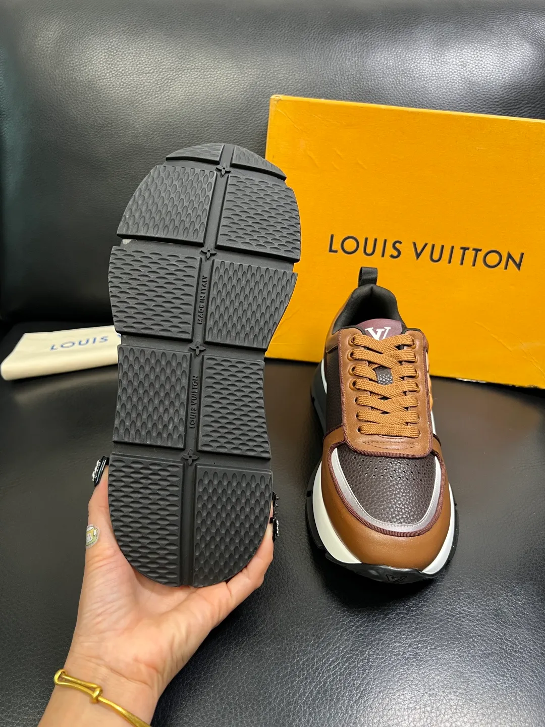 Men's shoes 💰 780 Lv High quality top crafts Louis Vuitton, sports sneakers counter synchronization, uppers imported from Italy, high-quality splicing with colorful and complex crafts, imported lambswool lining soft and comfortable, soles: original soles specially provided by the original factory, T men's shoes 💰U exclusive movable molded soles super comfortable, original and single goods, high quality, welcome to compare, code number 39-44 (customized 38 45)
